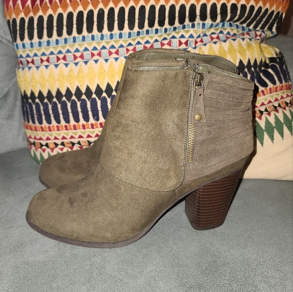Madden Girl | Destroy Boot Heels Size 10